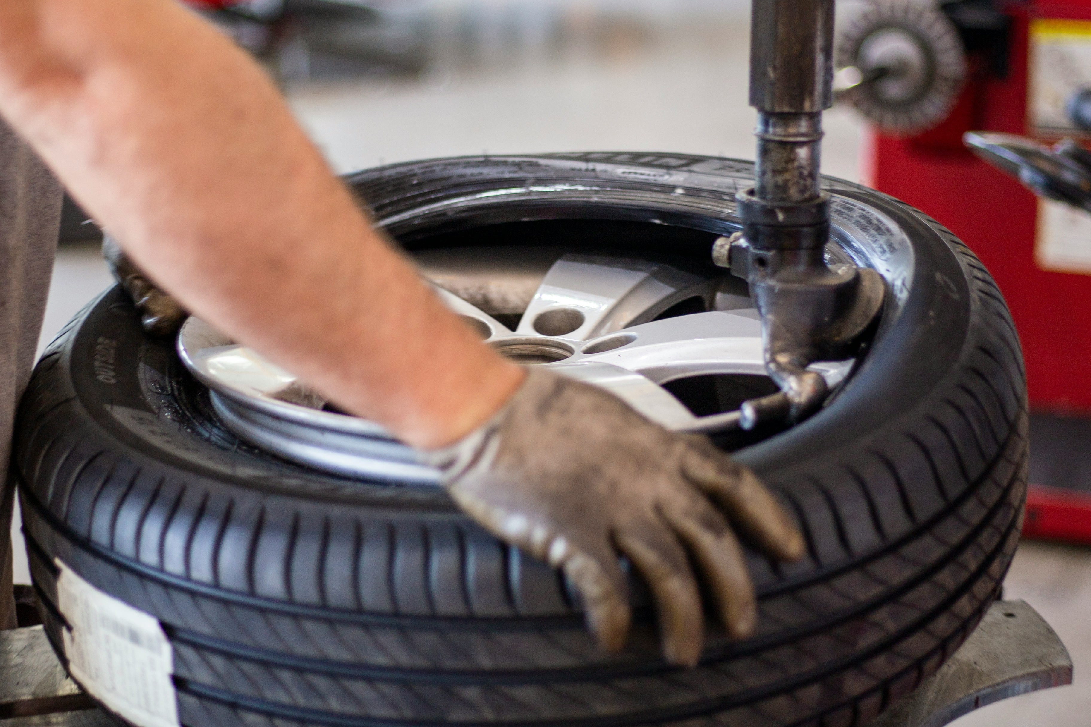 کربن سیاه: ویژگی های اصلی و تجزیه و تحلیل برنامه های کاربردی چند صنعت